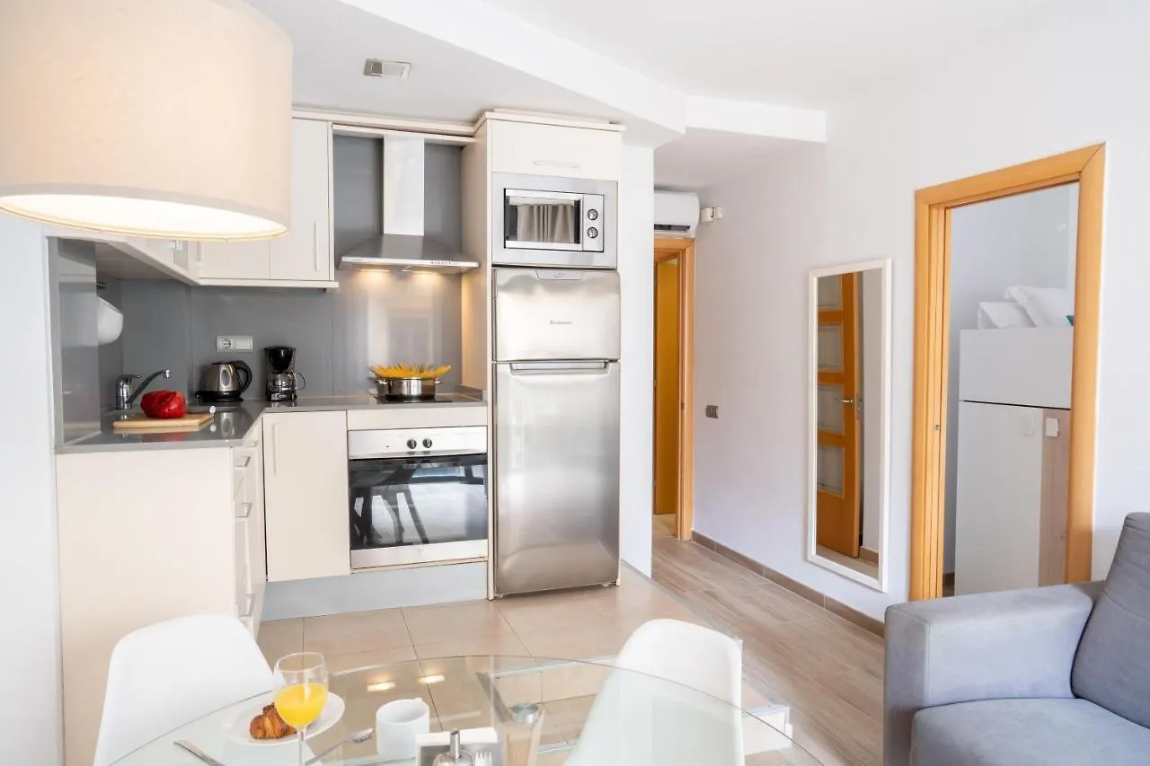 Feelathome Poblenou Beach Apartments Barcelona