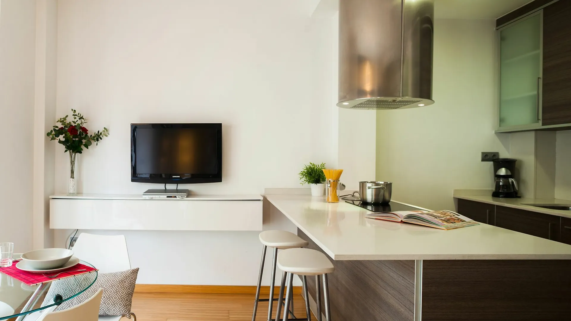 Feelathome Poblenou Beach Apartments Barcelona Spain