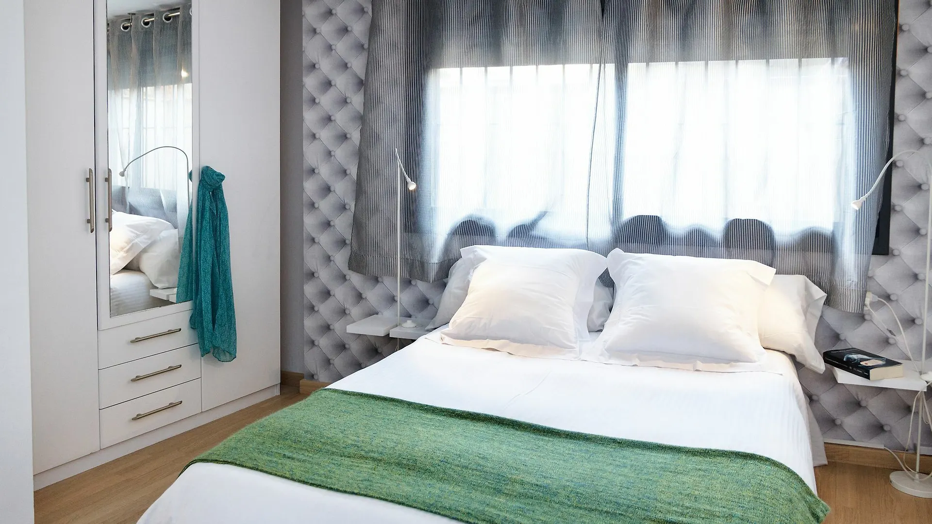 Feelathome Poblenou Beach Apartments Barcelona 0*,  Spain