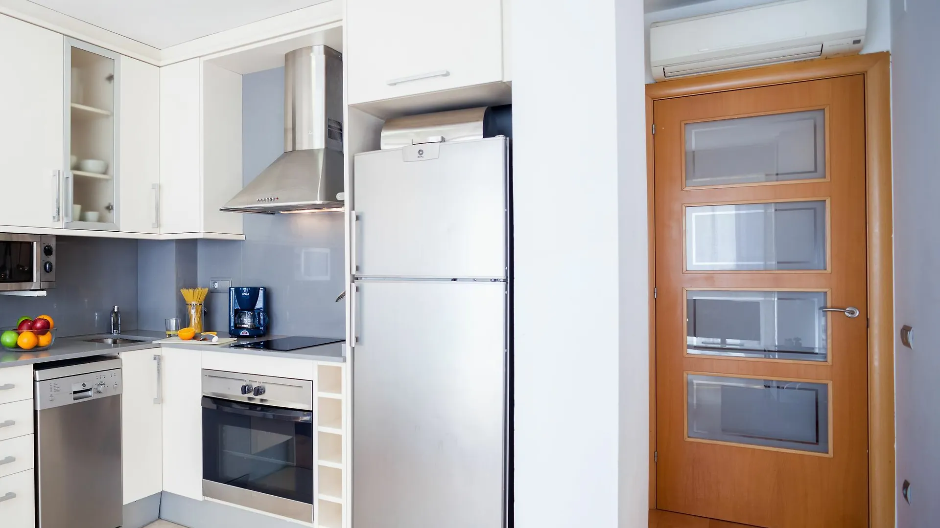 Feelathome Poblenou Beach Apartments Barcelona Spain