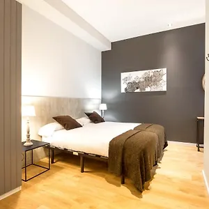 Rent Rambla Catalunya Barselona