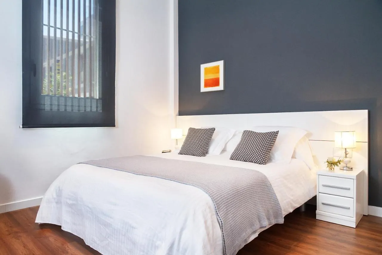 Feelathome Poblenou Beach Apartments Барселона