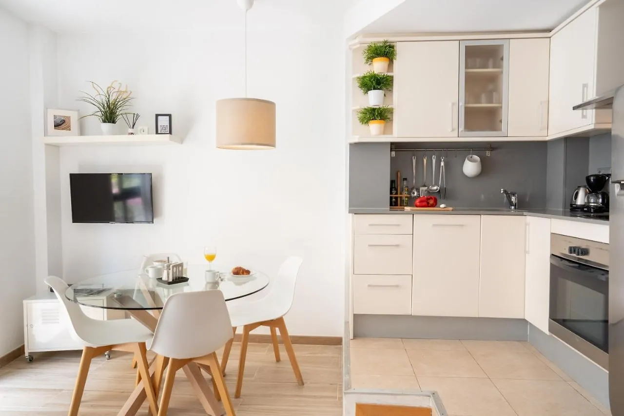 Feelathome Poblenou Beach Apartments Barcelona